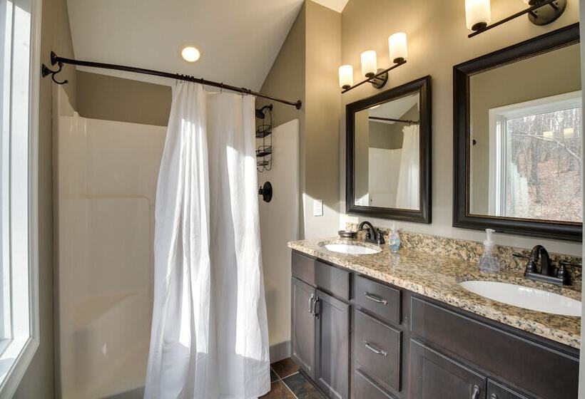 Wintergreen Resort Home: Close To Slopes & Trails