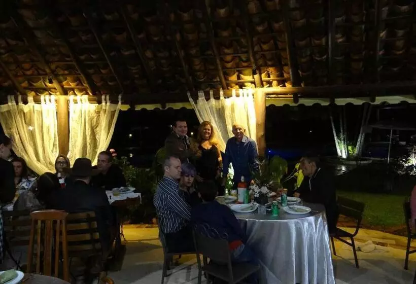 Retkeilymaja Canto De Roca Turismo E Lazer