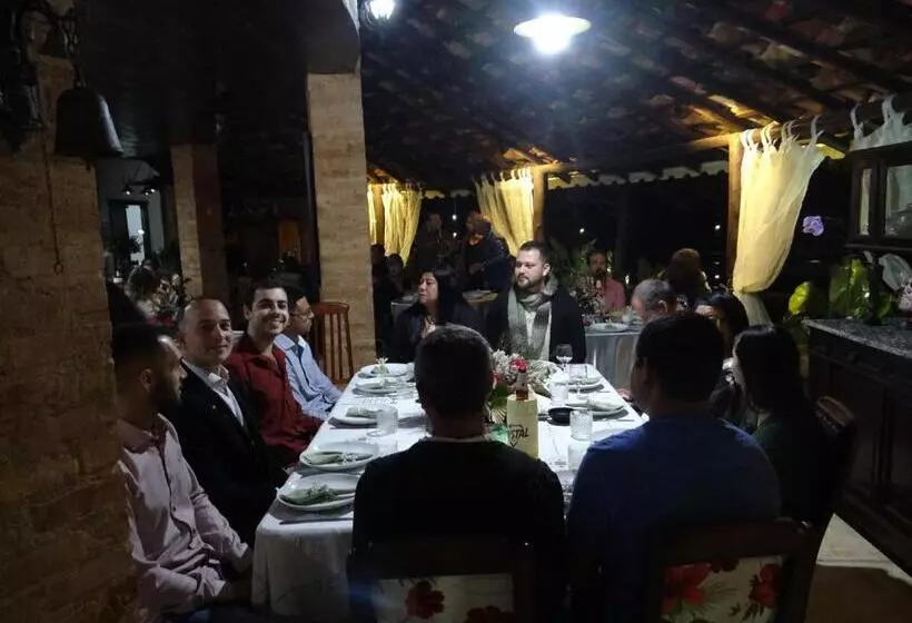 Retkeilymaja Canto De Roca Turismo E Lazer