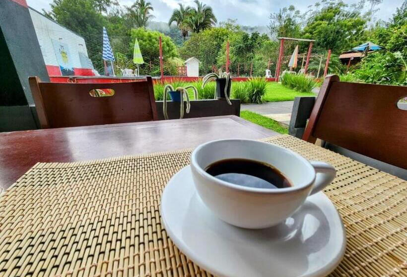 Albergue Pousada Recanto Oriental