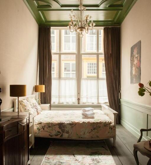 ベッドアンドブレックファースト De Carper