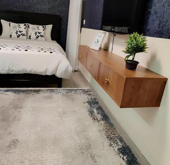 تختخواب و صبحانه Swanky Stays