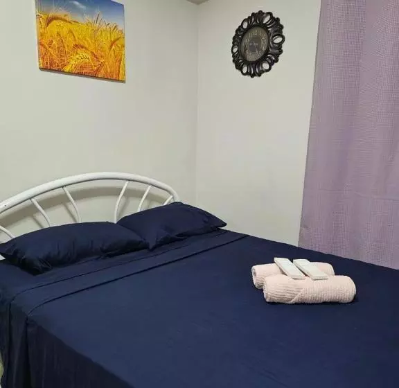 Bed and Breakfast Tranquil Cool Studio Condo Mactan Cebu