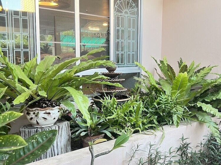 فندق Nanthana Villa