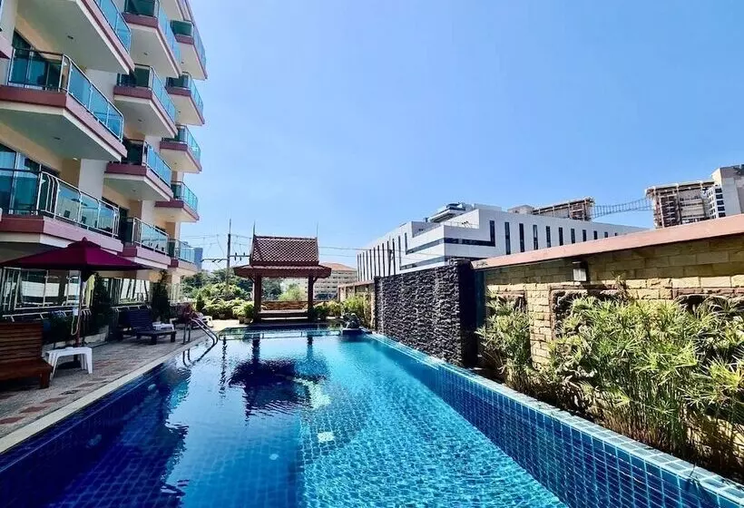 Hotelli Nanthana Villa