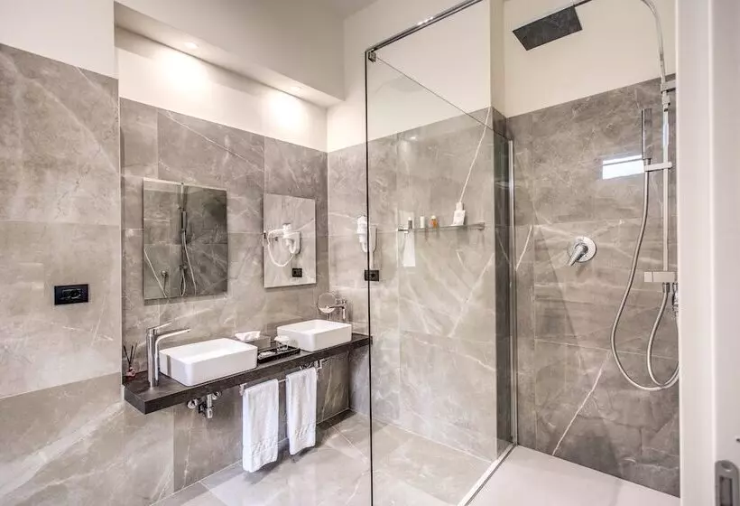 هتل Suite Santa Tecla