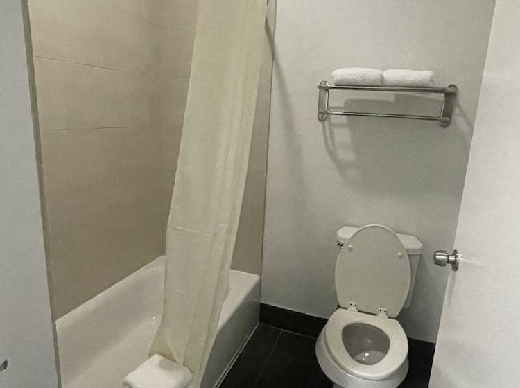 مُتل Regency Inn And Suites