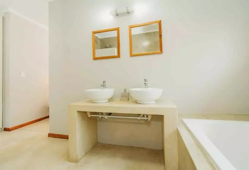 Majatalo Atello Guesthouse