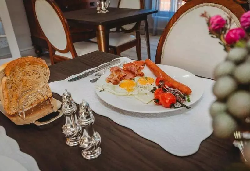 Majatalo Atello Guesthouse