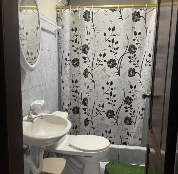 پانسیون Hostal Costa Linda Salinas
