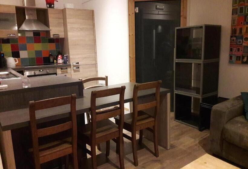 پانسیون La Cave Au Chat Pitre  Le Fenil