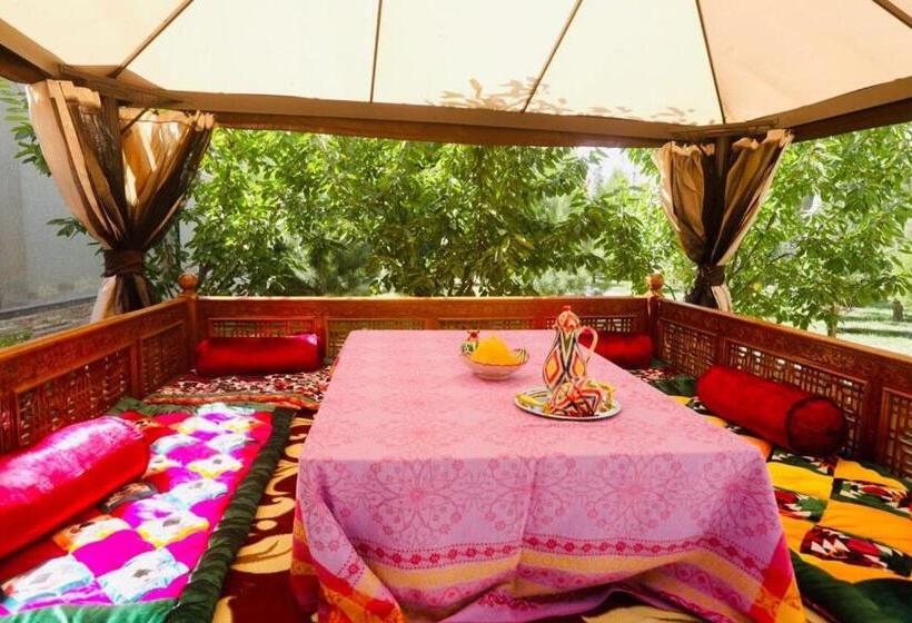 Pensão Mavie Guest House