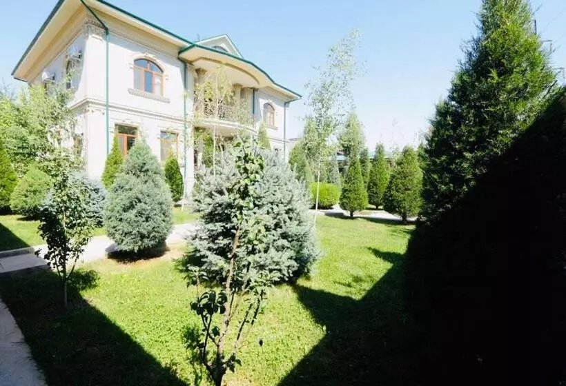 Majatalo Mavie Guest House