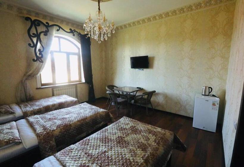 Pensão Mavie Guest House