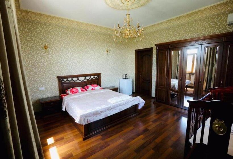 Pensão Mavie Guest House