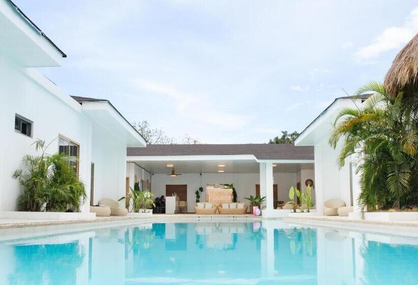 استراحتگاه Seapearl Of Alona