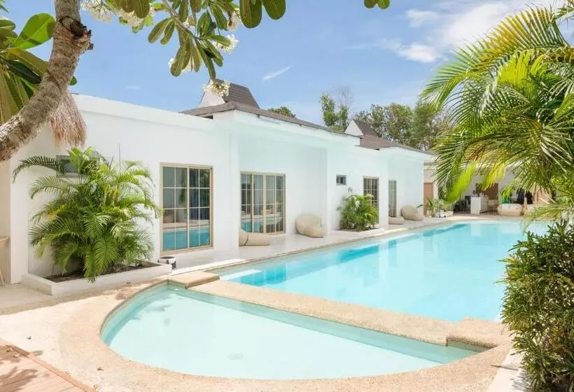 リゾートホテル Seapearl Of Alona