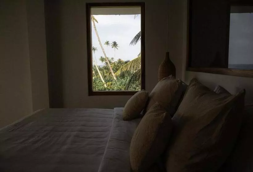 Hotelli Blue Waves Surf House   Beach