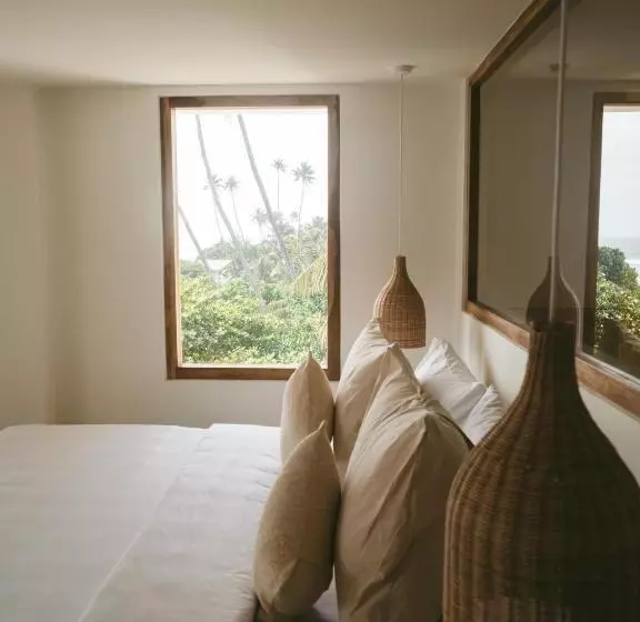 Hotelli Blue Waves Surf House   Beach