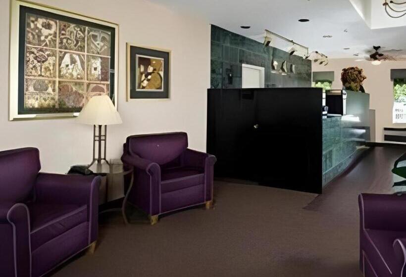 ホテル Quality Inn Fresno Yosemite Airport