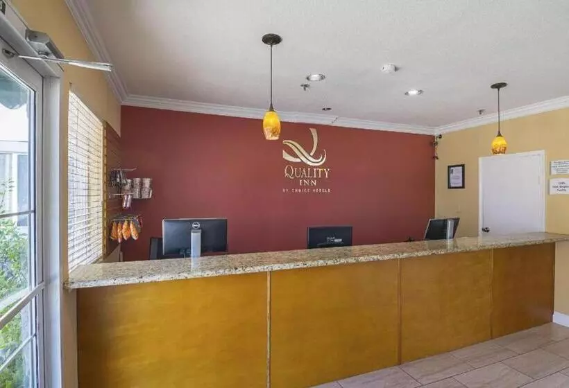 هتل Quality Inn Fresno Yosemite Airport