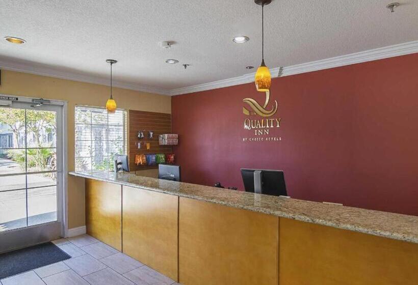 ホテル Quality Inn Fresno Yosemite Airport