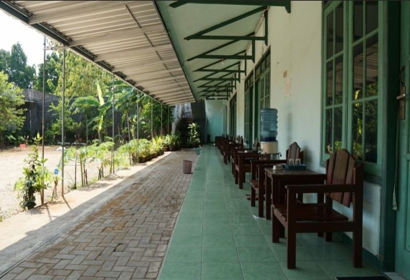 酒店 Spot On 93611 Kost Pak Suyatno Syariah 2