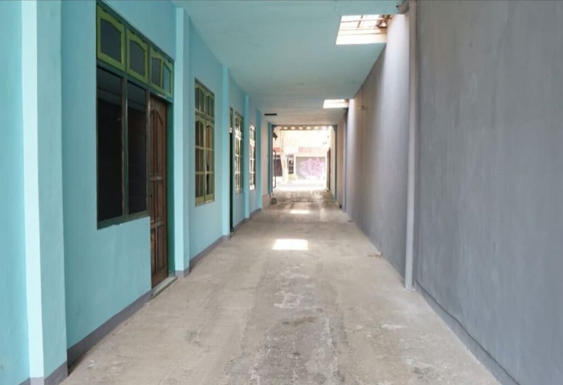 酒店 Spot On 93611 Kost Pak Suyatno Syariah 2