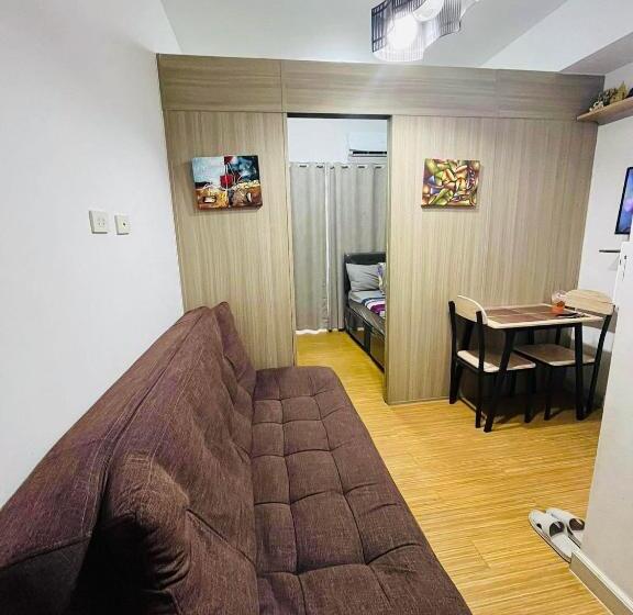 Hotell Grace Residences Taguig Bgc View With Balcony Plus Netflix 331