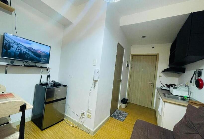 Hotell Grace Residences Taguig Bgc View With Balcony Plus Netflix 331