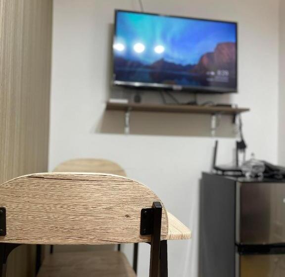 Hotell Grace Residences Taguig Bgc View With Balcony Plus Netflix 331