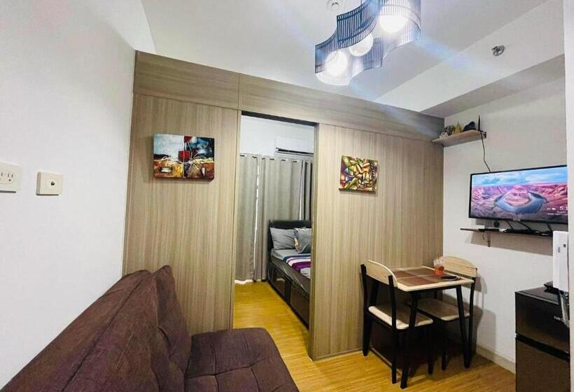 Hotell Grace Residences Taguig Bgc View With Balcony Plus Netflix 331