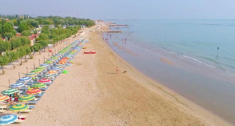 בית מלון כפרי Villaggio Europa