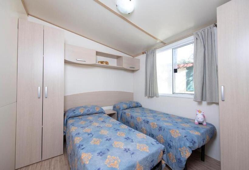 בית מלון כפרי Villaggio Europa