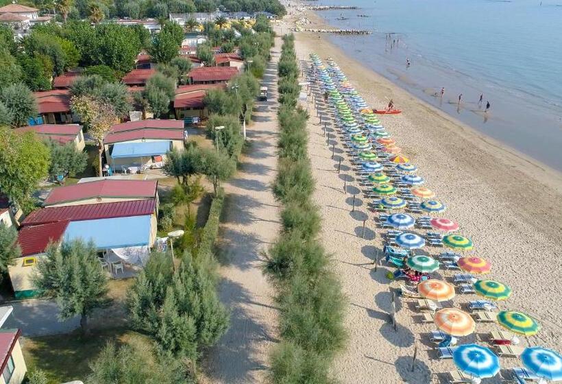 בית מלון כפרי Villaggio Europa