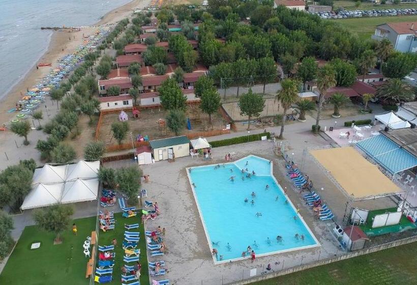 בית מלון כפרי Villaggio Europa