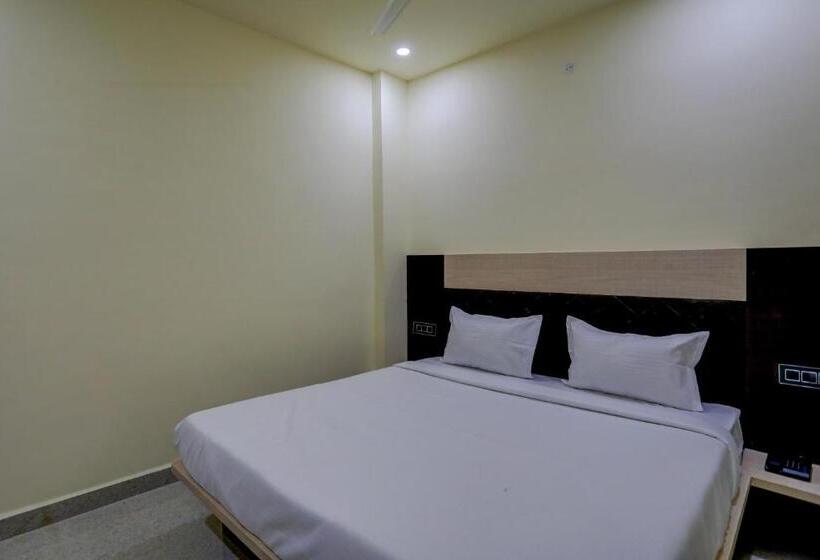 Oyo Hotel Madhuram Residency