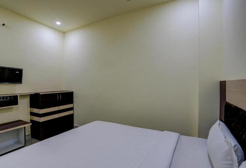 Oyo Hotel Madhuram Residency