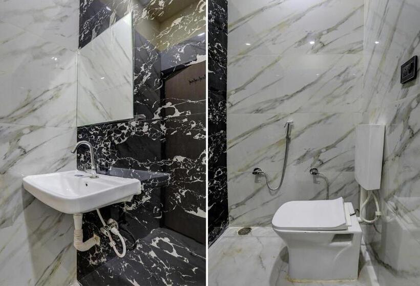 Oyo Hotel Madhuram Residency