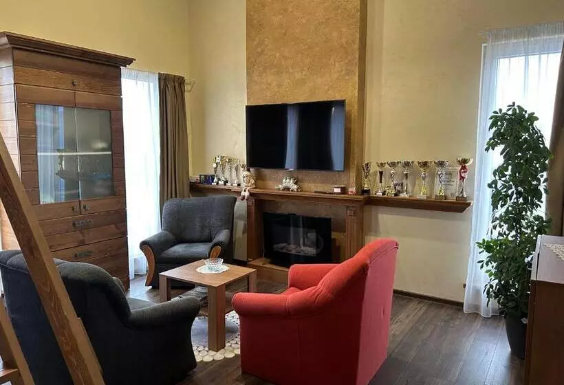 ペンション Penzión Imrich Car