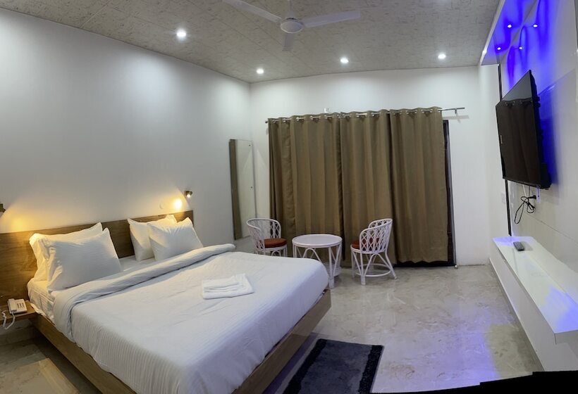 호텔 Shiva Lake Mussoorie 360 Degree View Free Parking