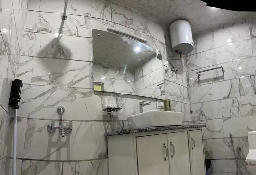 Hotelli Shiva Lake Mussoorie   360 Degree View   Free Parking