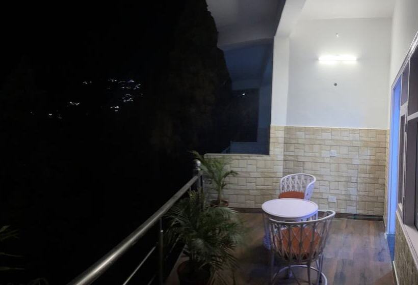 호텔 Shiva Lake Mussoorie 360 Degree View Free Parking
