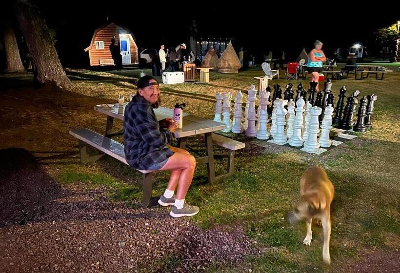 Triple G’s Resort Cabin 6