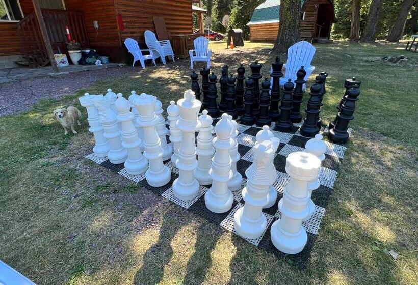 Triple G’s Resort Cabin 6