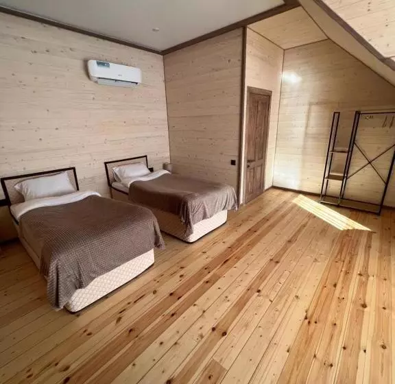 ユースホステル Maru House