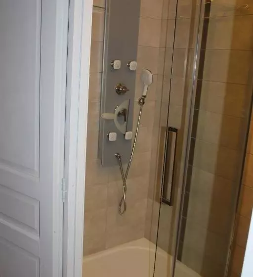 ベッドアンドブレックファースト Le Grenier D Emma