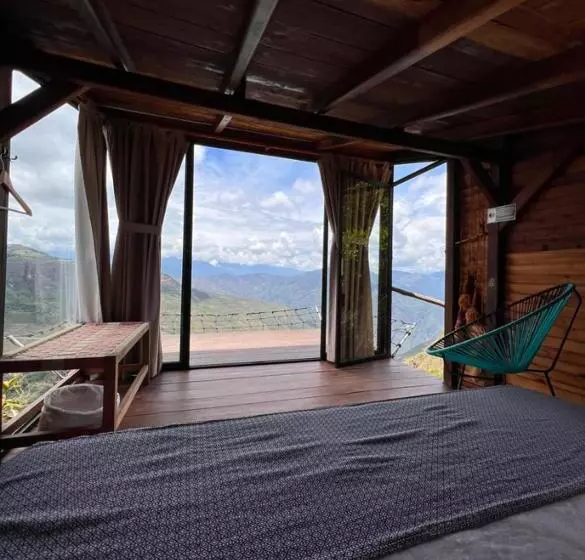 Aamiaismajoitus (B&B) Refugio La Roca