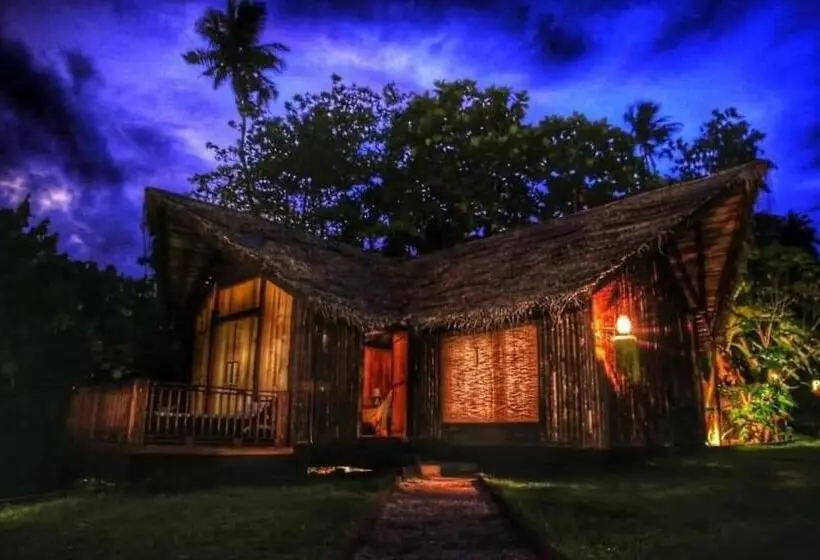 ベッドアンドブレックファースト Weligama Third Eye Resort