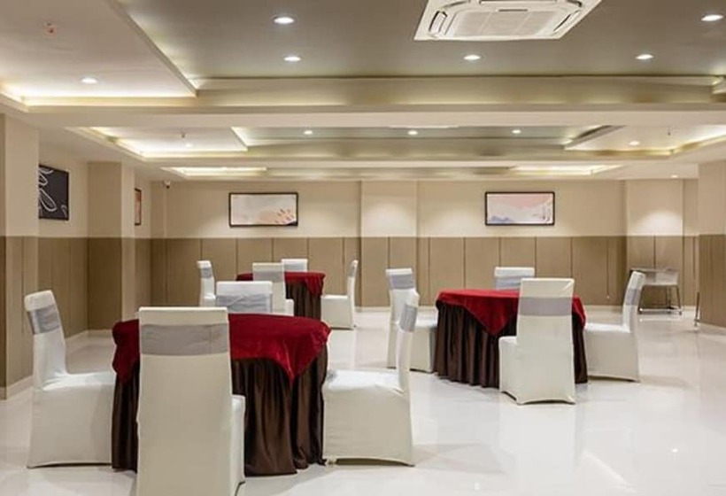 Fabhotel Prime Oasis Orange